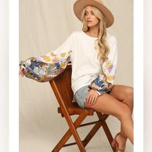 Kye Mi size small puff sleeve boho style tee NWOT